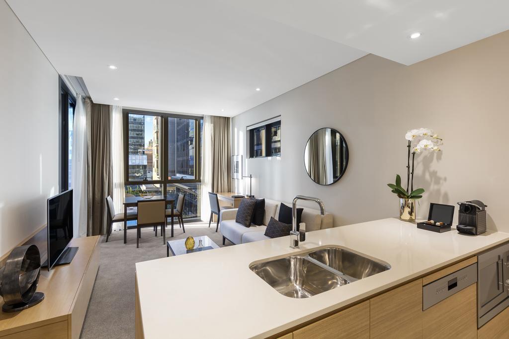 Skye Hotel Suites Parramatta Exterior foto A typical apartment interior