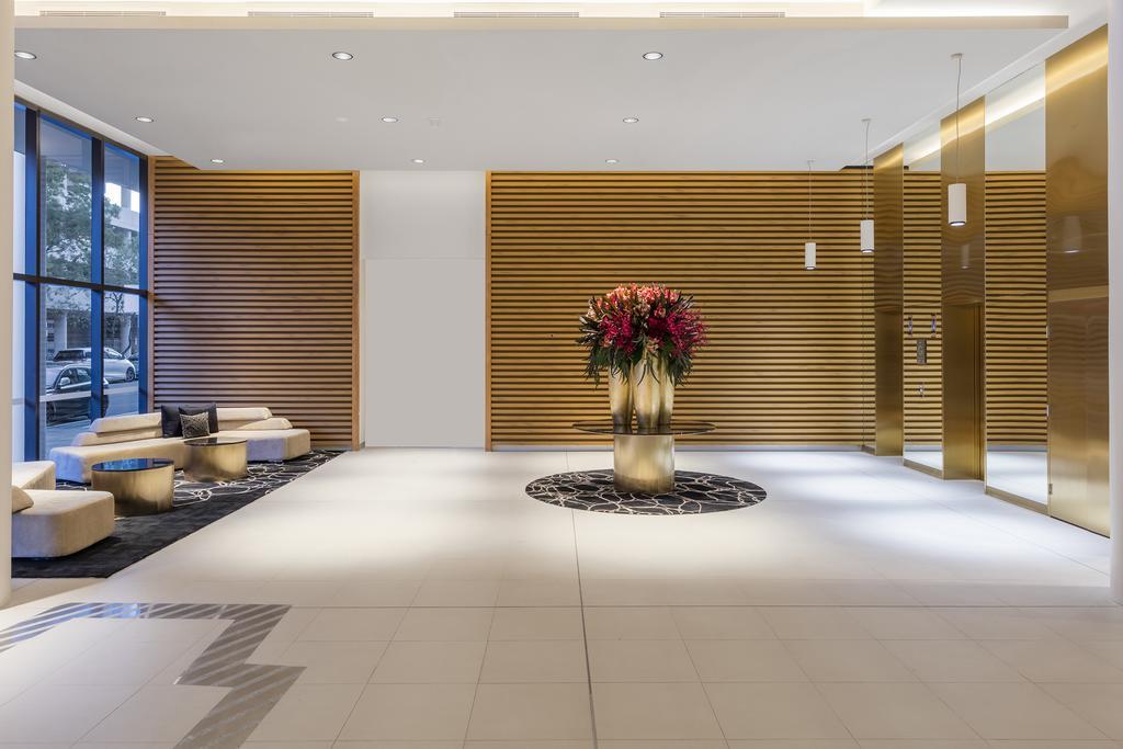 Skye Hotel Suites Parramatta Exterior foto The lobby of the hotel